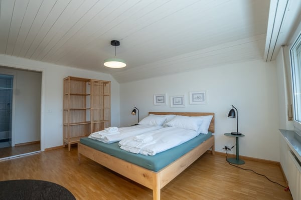 Voll möblierte & grosszügige 4-Zimmer-Maisonette-Wohnung mit Wintergarten und Parkplatz in Allschwil 9