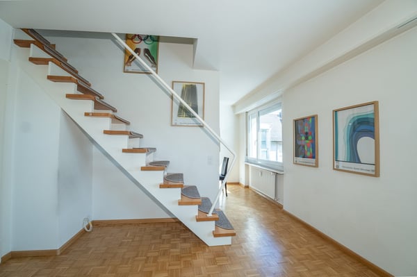 Voll möblierte & grosszügige 4-Zimmer-Maisonette-Wohnung mit Wintergarten und Parkplatz in Allschwil 12