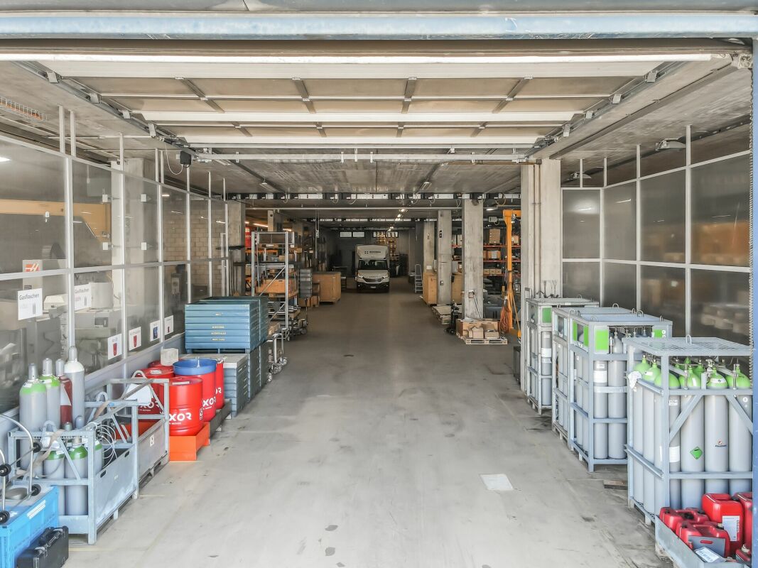 Area industriale e commerciale con uso polivalente (anche possibile per aree parziali)