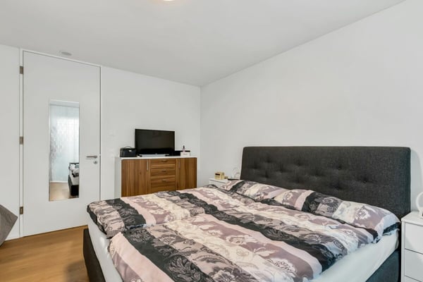Wohnen am Zürichsee: Moderne Gartenwohnung mit viel Licht 20