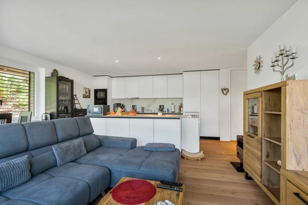 Wohnen am Zürichsee: Moderne Gartenwohnung mit viel Licht 19