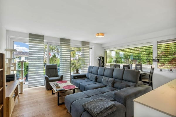 Wohnen am Zürichsee: Moderne Gartenwohnung mit viel Licht 17