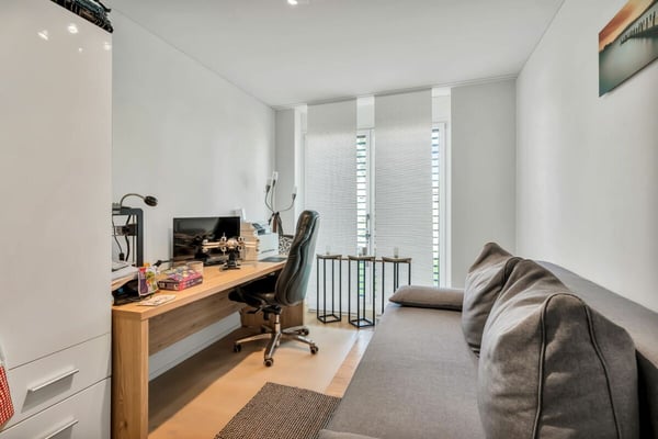 Wohnen am Zürichsee: Moderne Gartenwohnung mit viel Licht 26