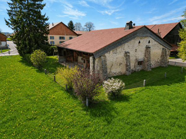 En exclusivité : Ferme de caractère avec rural, en pleine campagne 5