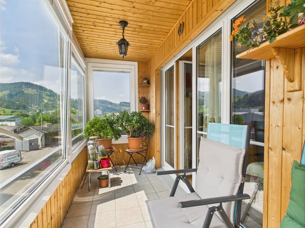 Sonnige 4.5-Zimmer-Wohnung mit Bergblick in Wattwil 2