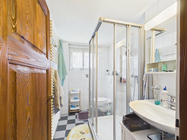 Attraktives Zweifamilienhaus an zentraler Lage 10