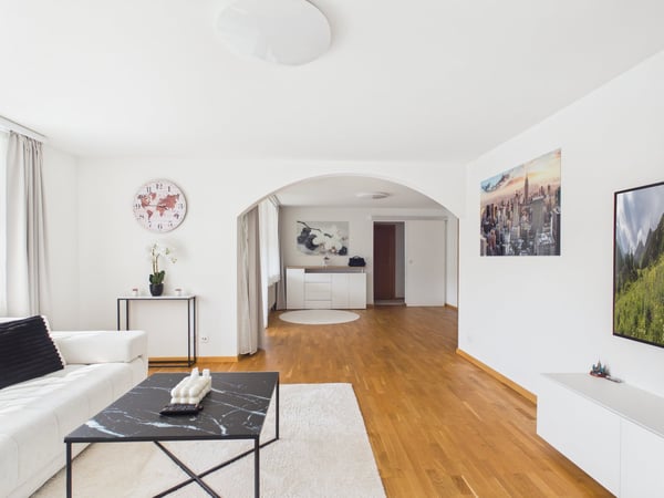 Charmante 4.5 Zimmer-Wohnung 1