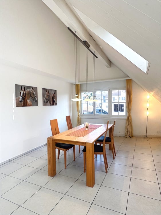 Exklusive 5.5-Zimmer-Maisonettewohnung mit Alpenpanorama in Hittnau 3