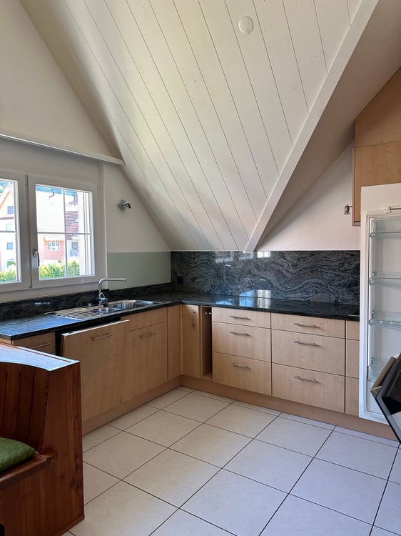 Exklusive 5.5-Zimmer-Maisonettewohnung mit Alpenpanorama in Hittnau 2