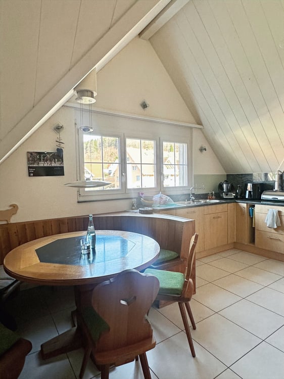 Exklusive 5.5-Zimmer-Maisonettewohnung mit Alpenpanorama in Hittnau 4