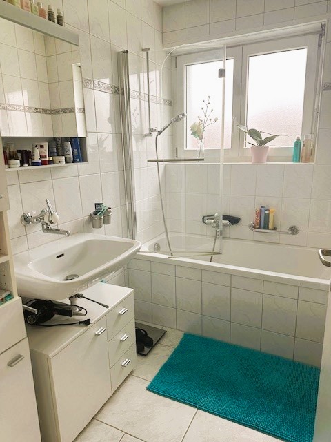 3.5-Zimmer-Wohnung mit Balkon an ruhiger Lage in Zufikon 9