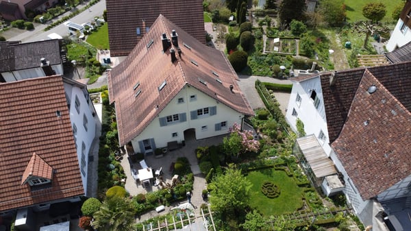 Exklusive 3.5-Zimmer-Maisonettewohnung mit Gartenparadies