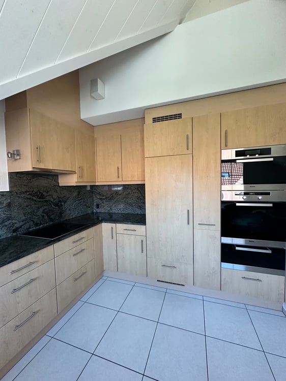 Exklusive 5.5-Zimmer-Maisonettewohnung mit Alpenpanorama in Hittnau 2