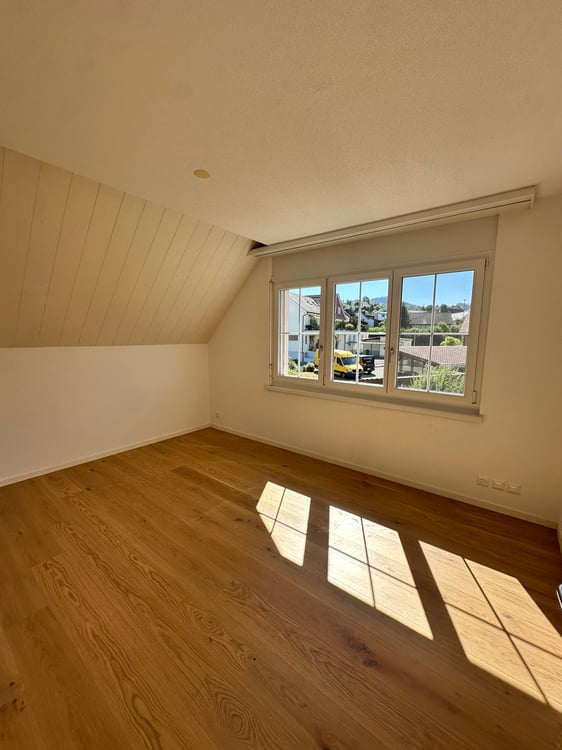 Exklusive 5.5-Zimmer-Maisonettewohnung mit Alpenpanorama in Hittnau 7