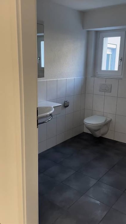 Heller Gewerberaum mit 105 m² an ruhiger Lage in Uster - Nachmieter gesucht 4