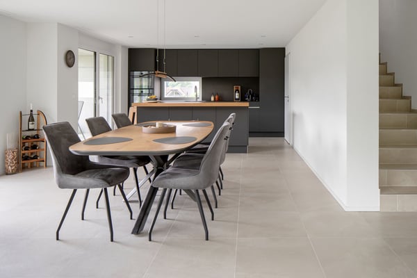Modernes 6.5-Zimmer-Zweifamilienhaus in Rupperswil 2