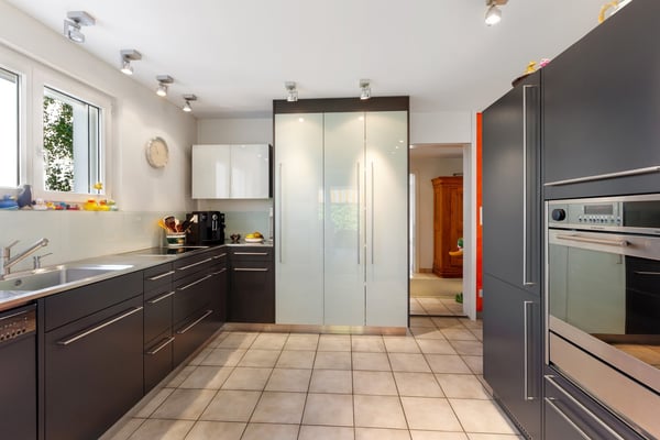 Begehrtes Einfamilienhaus in familiärem und ruhigen Wohnquartier 8