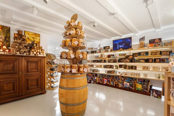 Kernsaniertes Wohnhaus mit drei Wohnungen inkl. Ladengeschäft nahe der Seepromenade 28