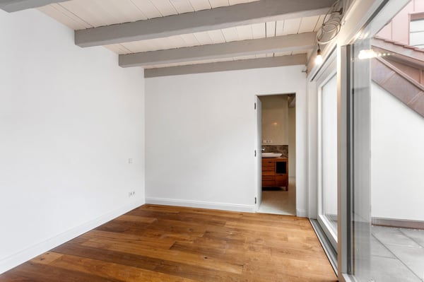 Kernsaniertes Wohnhaus mit drei Wohnungen inkl. Ladengeschäft nahe der Seepromenade 9