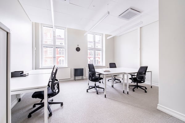 Privater Büroraum für 4 in Signature Downtown 2