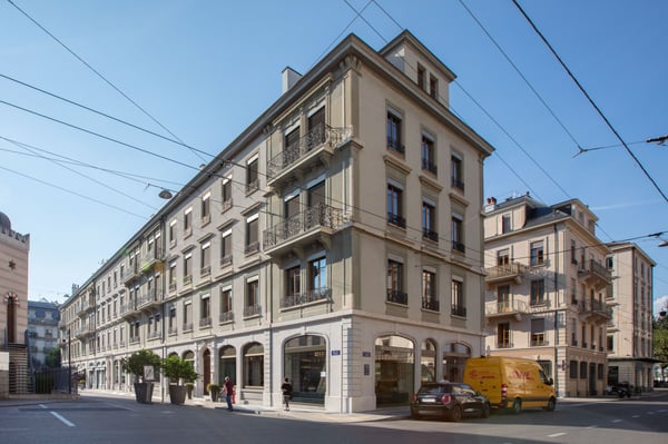 Bureau privé pour 15 à Signature Quartier des Banques 2