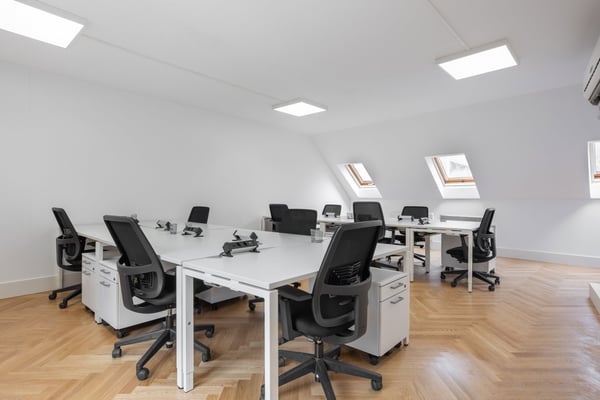 Bureau privé pour 25 à Signature Rhone 7