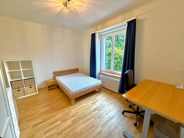 Grosses, schönes Zimmer an top Lage im Kreis 2 :) 3