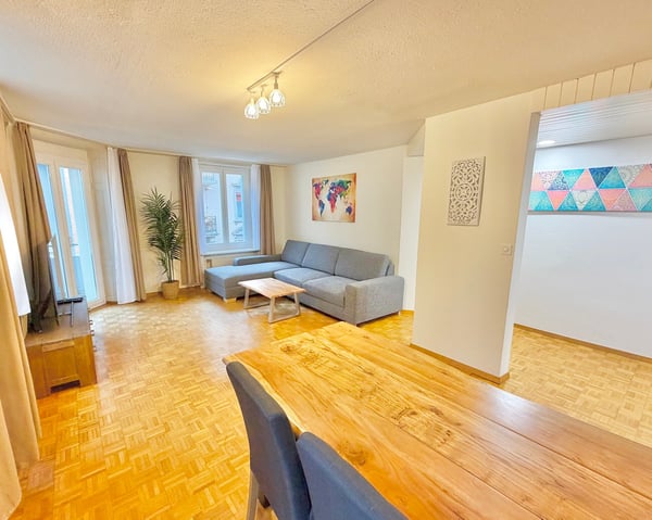 Zentrales Zimmer mitten im Kreis 4 :) 4