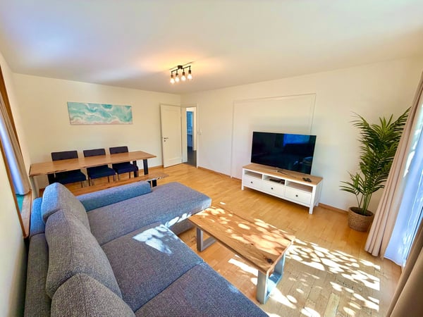 Grosses Zimmer in Gehdistanz zur ETH Hönggerberg :) 3