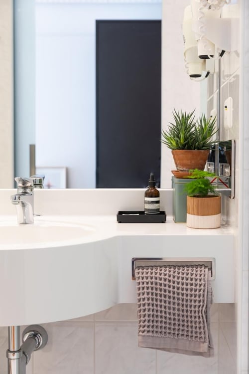 Zürich-Kloten | Private Suite mit eigenes Bad : All-inclusive Coliving 25