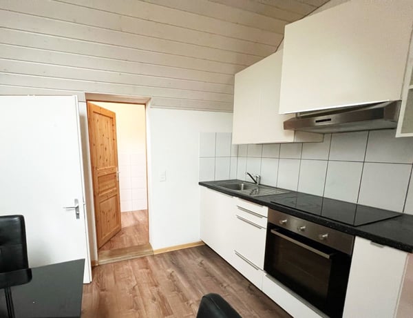 RENOVIERT - HOHE DECKEN - SICHTBALKEN - AKTUELL VERMIETET! 1