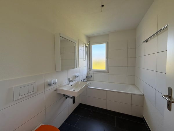5737 Oberkulm | MODERN MIT GROSSEM BALKON, WEITSICHT UND LIFT 4