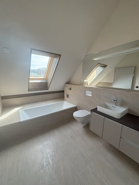 Neue 4.5 Zimmer-Maisonette-Wohnung mit charmanter Atmosphäre 3