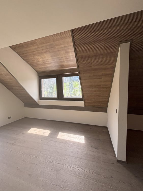 Neue 4.5 Zimmer-Maisonette-Wohnung mit charmanter Atmosphäre 4