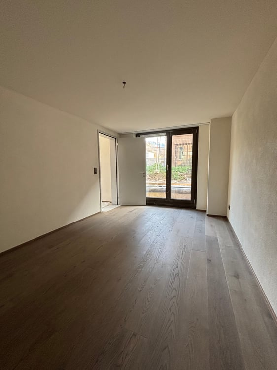 Aussergewöhnliche 2.5 Zimmer-Maisonette-Wohnung mit Garten 12