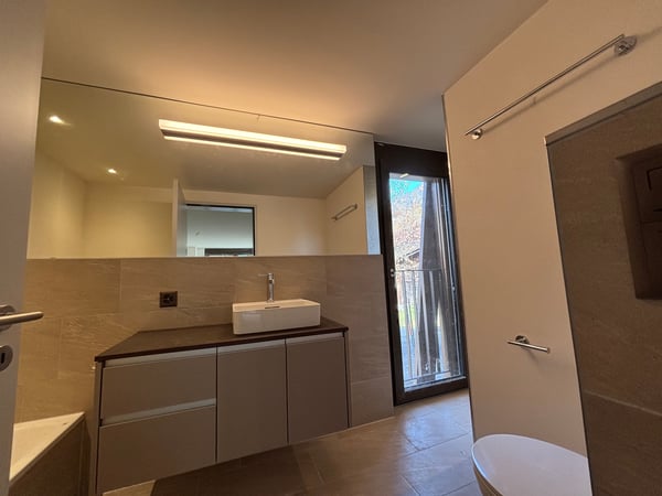 Aussergewöhnliche 2.5 Zimmer-Maisonette-Wohnung mit Garten 9