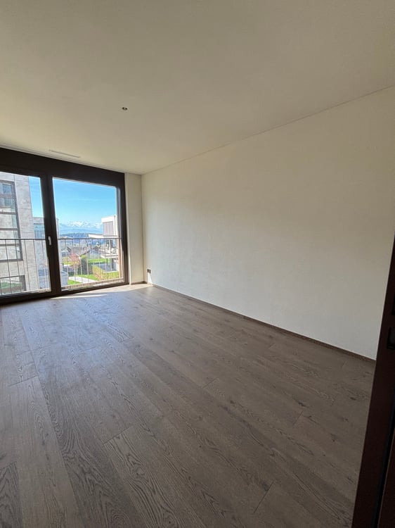 ERSTBEZUG: Grosszügige 5.5-Zimmer-Wohnung mit 41m2 Balkon 12