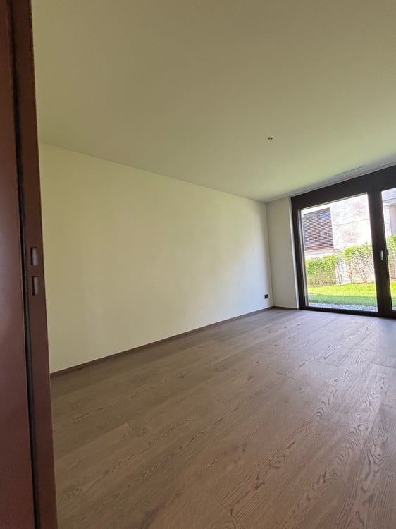 ERSTVERMIETUNG Gartenparadies: 5.5 Zimmer-Wohnung mit grossem Garten 13