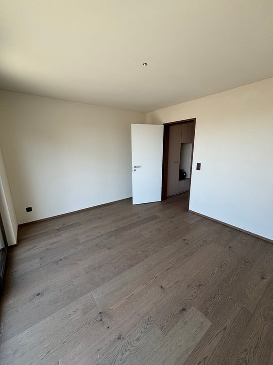ERSTVERMIETUNG 3.5 Zimmer-Attika-Wohnung mit zwei Terrassen und Blick in die Natur 15
