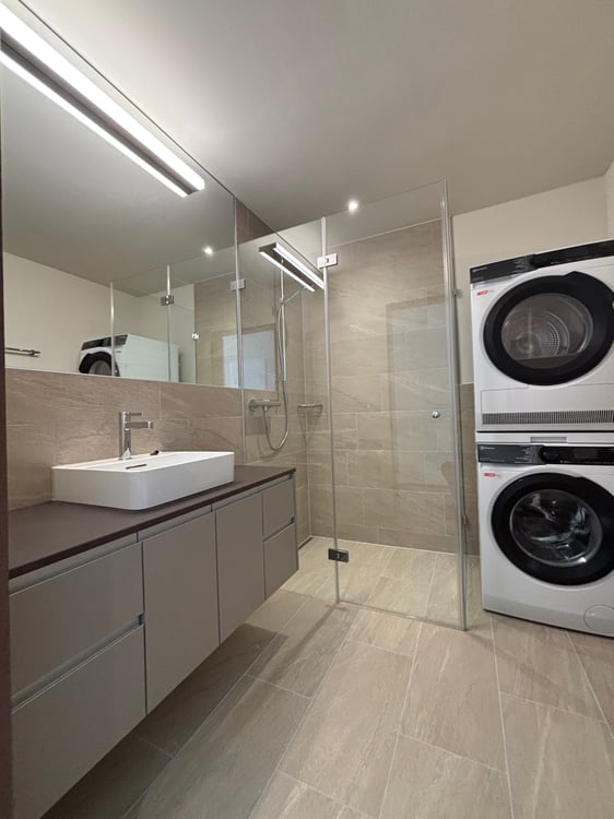 ERSTVERMIETUNG 3.5 Zimmer-Attika-Wohnung mit zwei Terrassen und Blick in die Natur 13