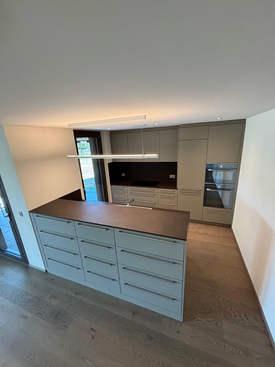 Grosszügige 4.5 Zimmer-Gartenwohnung mit riesigem idyllischem Garten 6