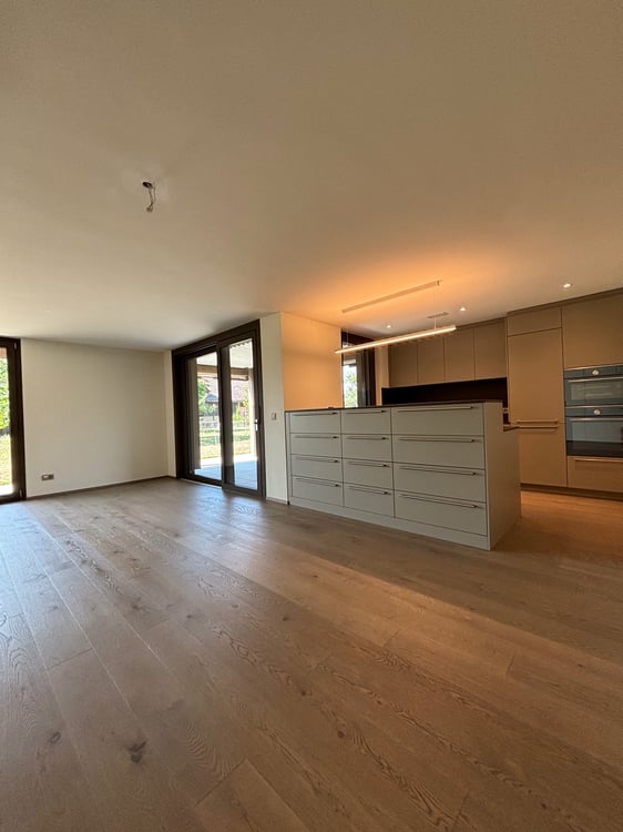 Grosszügige 4.5 Zimmer-Gartenwohnung mit riesigem idyllischem Garten 7