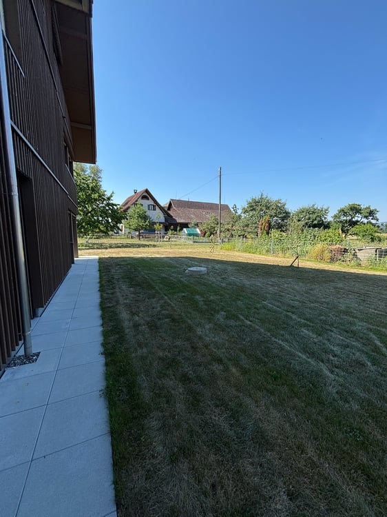 Grosszügige 4.5 Zimmer-Gartenwohnung mit riesigem idyllischem Garten 19