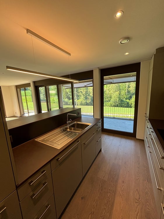 Grosse 3.5 Zimmer-Wohnung mit zwei Balkonen Nähe Türlersee 20