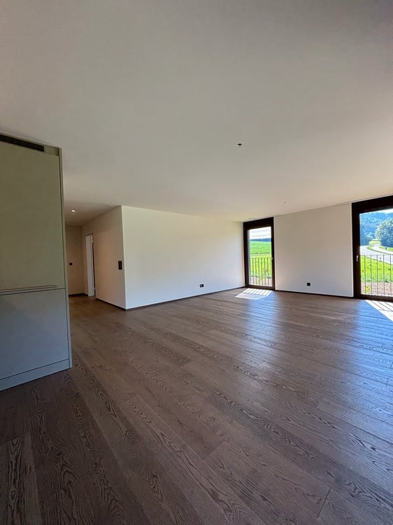Grosse 3.5 Zimmer-Wohnung mit zwei Balkonen Nähe Türlersee 12