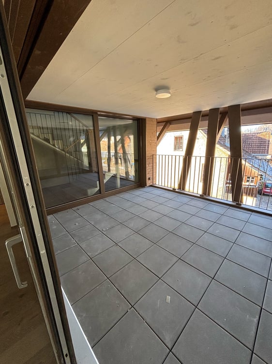Moderne Neubau 4.5-Zimmer-Maisonette-Wohnung in naturnaher Lage 22