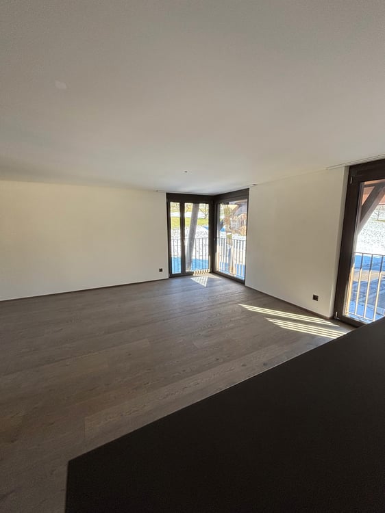 Moderne Neubau 4.5-Zimmer-Maisonette-Wohnung in naturnaher Lage 3