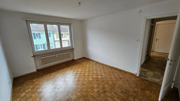 Schön renovierte 1.5 Zimmer-Wohnung mit 12m2 Wohnfläche und Balkon 6