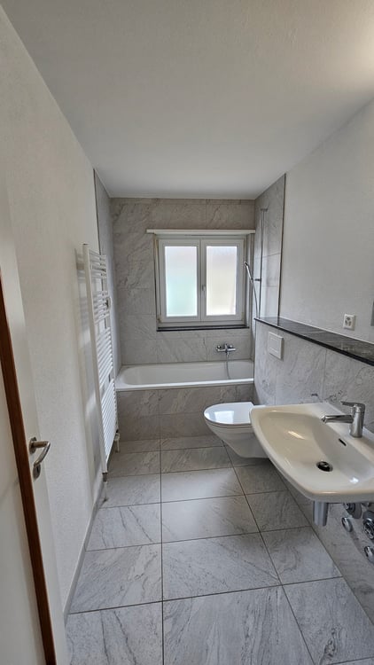 Schön renovierte 1.5 Zimmer-Wohnung mit 12m2 Wohnfläche und Balkon 5