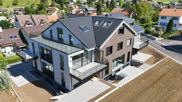 ERSTBEZUG:  4.5-Zimmer-Maisonette-Wohnung -  Neubau in Hersberg 3